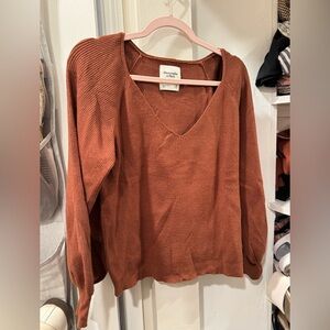 Abercrombie & Fitch sweater